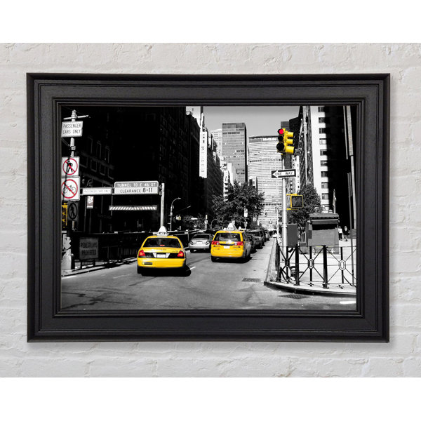 Ebern Designs New York City Taxi Cab Einzelne Bilderrahmen